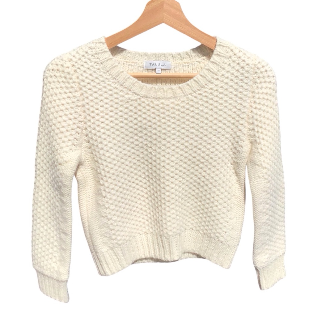 Aritzia Babaton Cream Crew Neck Sweater